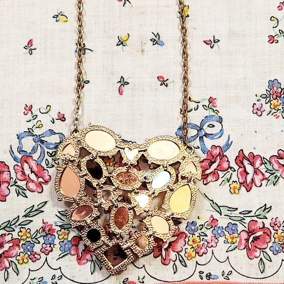 🌈Vintage 1980s Rainbow Heart Necklace 💝 - Picture 3 of 5